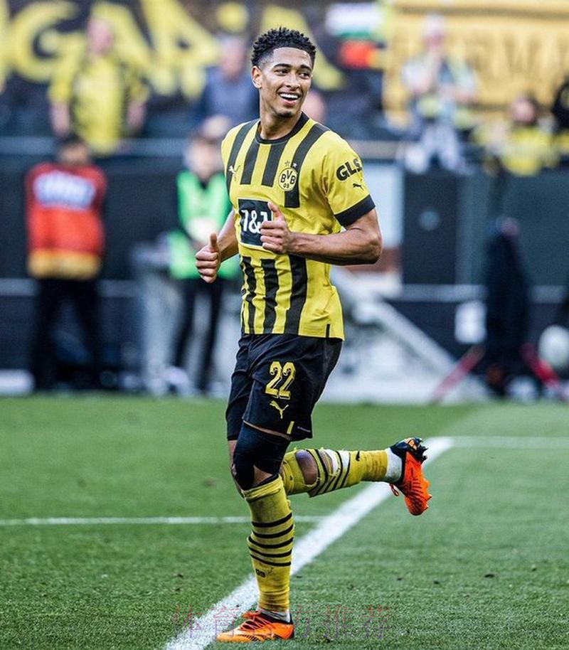 官方:贝林厄姆加盟皇马 转会费1.03亿+30%浮动 官方:贝林厄姆加盟皇马 转会费1.03亿+30%浮动